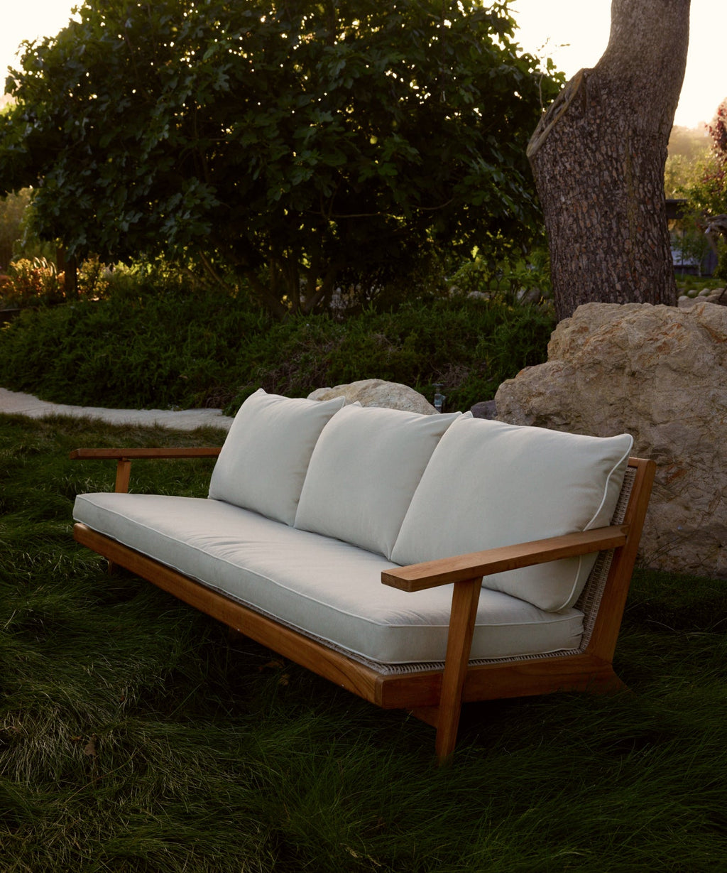 https://cdn.shopify.com/s/files/1/0565/1234/8333/files/outdoor-vista-sofa-latte-parchment-1_5.jpg?v=1752003060