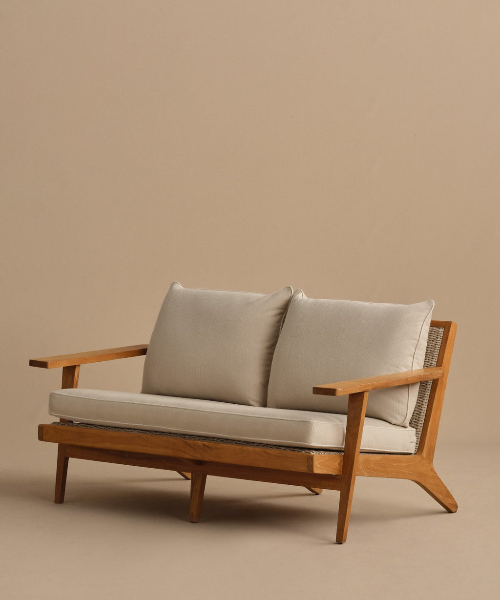 https://cdn.shopify.com/s/files/1/0565/1234/8333/files/outdoor-vista-sofa-latte-parchment-3.jpg?v=1752003060