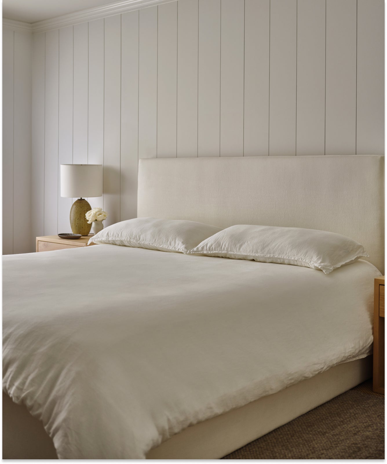 https://cdn.shopify.com/s/files/1/0565/1234/8333/files/pacific-bed-ivory-linen-2.jpg?v=1725496830
