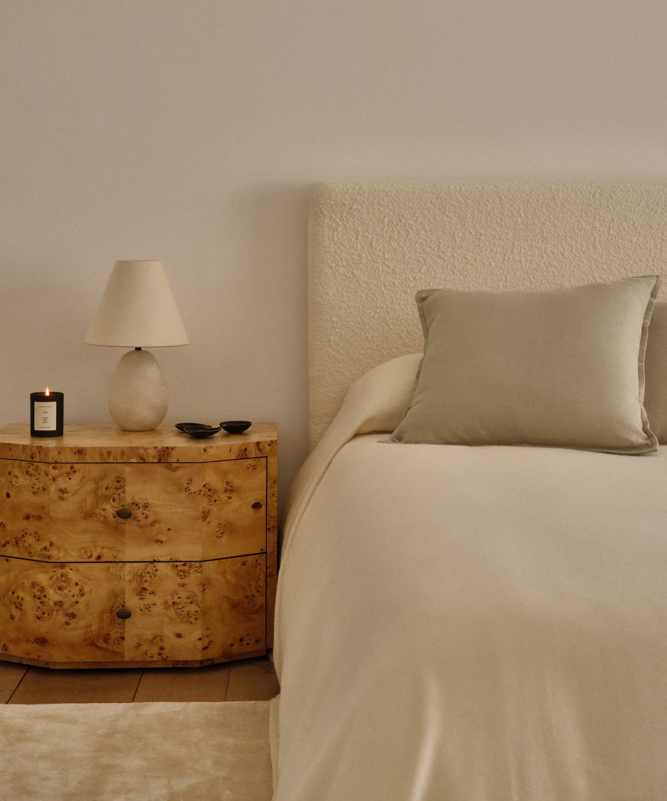 https://cdn.shopify.com/s/files/1/0565/1234/8333/files/pacific-bed-ivory-wool-boucle-v3-2.jpg?v=1758845327