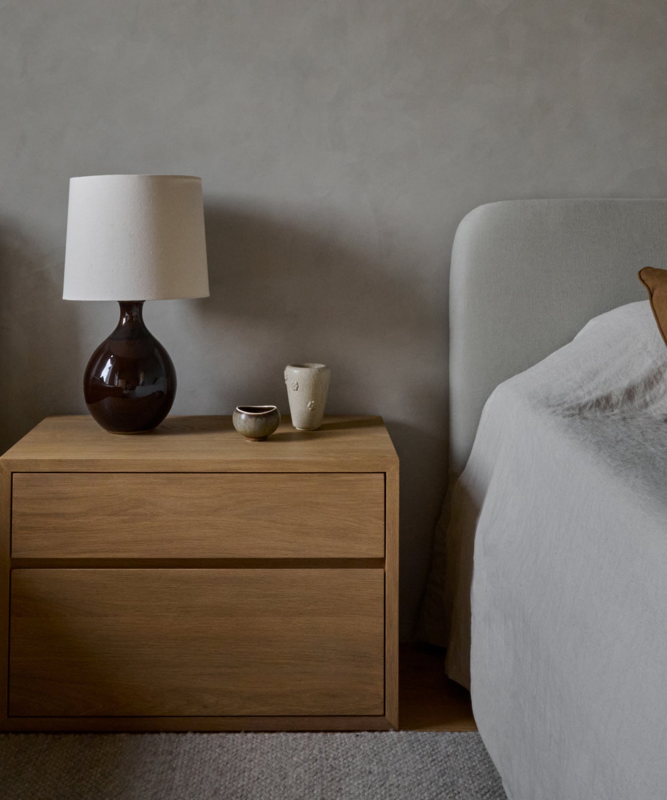 https://cdn.shopify.com/s/files/1/0565/1234/8333/files/palms-nightstand-oak-v2-2.jpg?v=1744673113