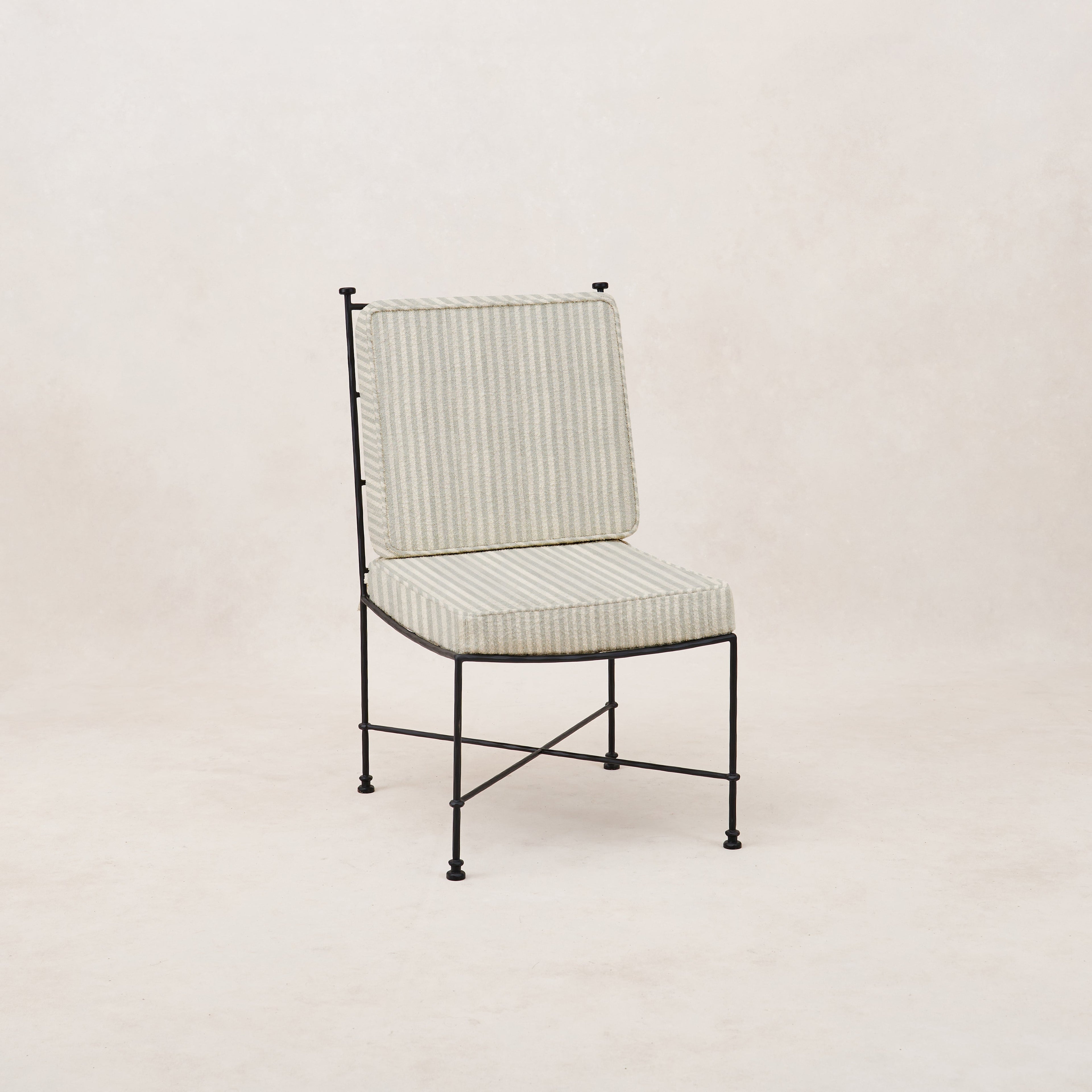 https://cdn.shopify.com/s/files/1/0593/2217/1565/files/provence-outdoor-armless-dining-chair-mist-stripe-1.jpg?v=1741307900
