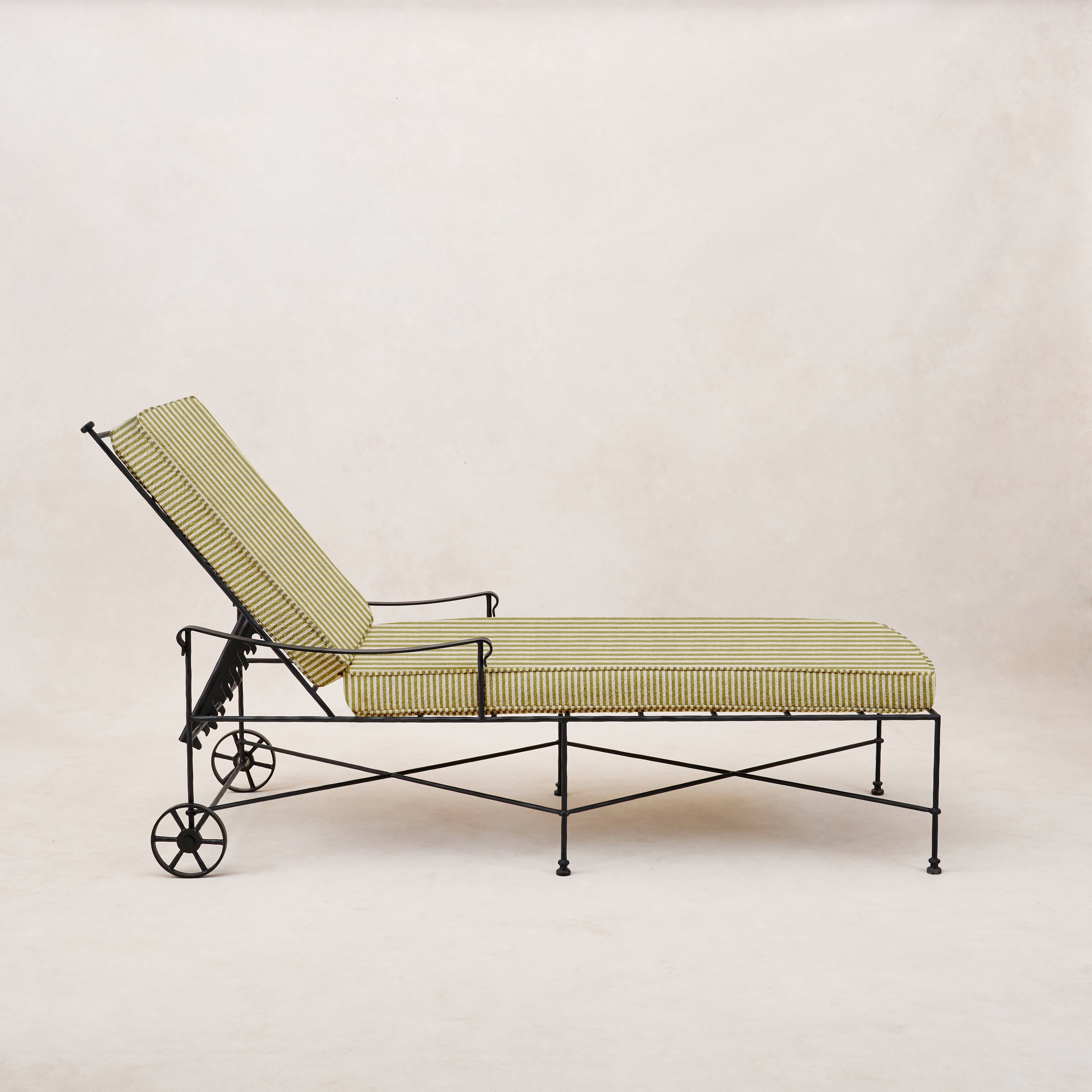 https://cdn.shopify.com/s/files/1/0593/2217/1565/files/provence-outdoor-chaise-lounge-olive-stripe-1.jpg?v=1741307415