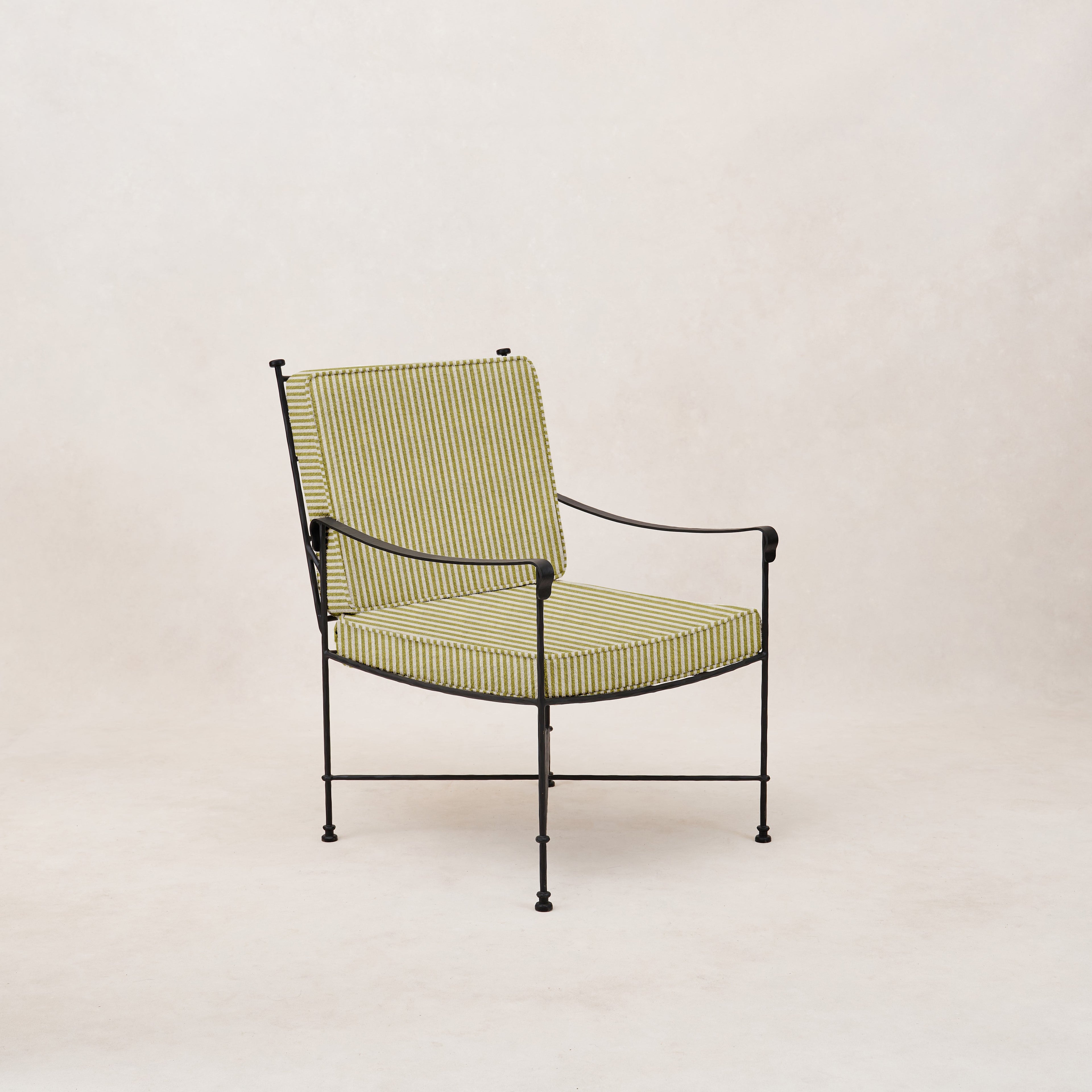 https://cdn.shopify.com/s/files/1/0593/2217/1565/files/provence-outdoor-lounge-dining-chair-olive-stripe-0.jpg?v=1741798326