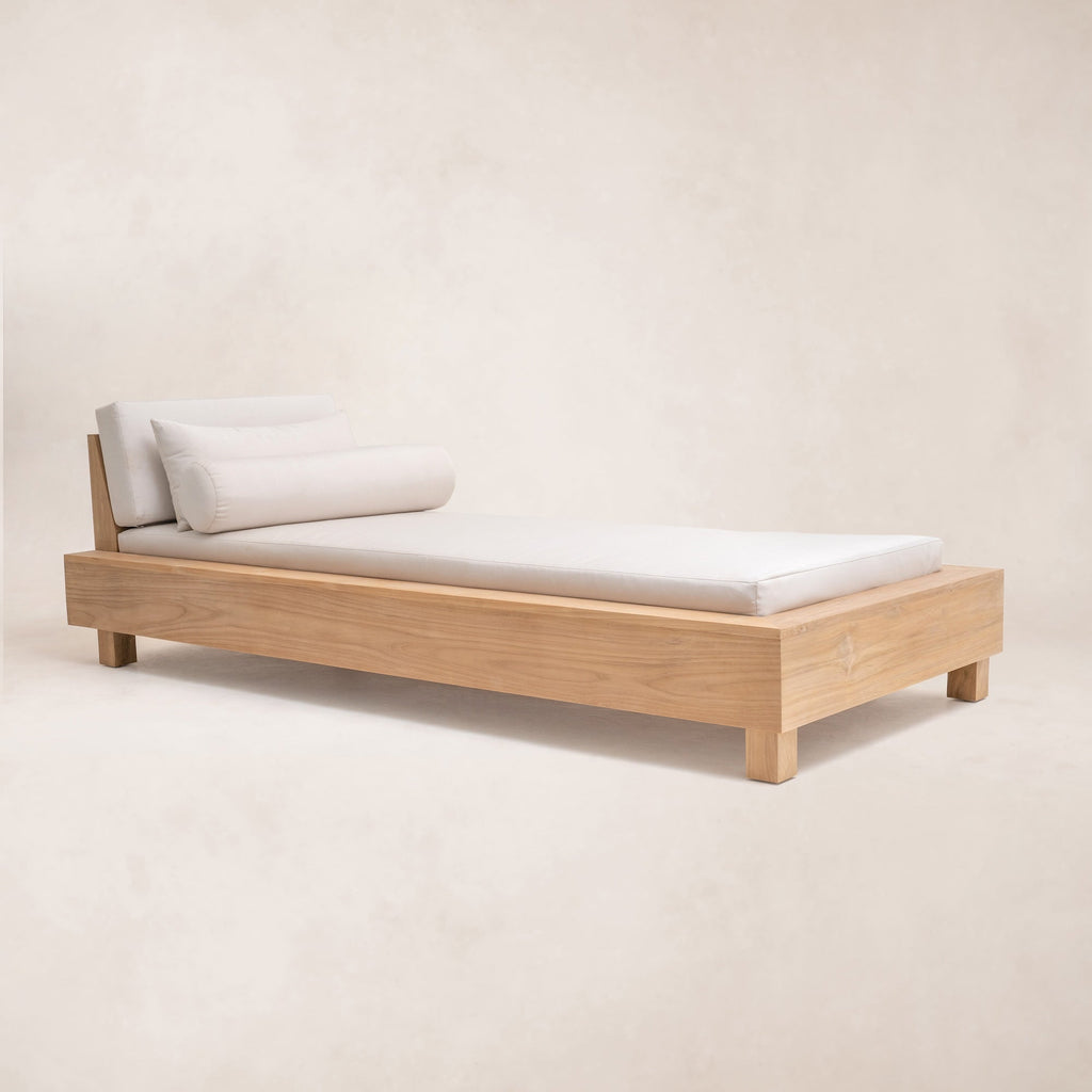 https://cdn.shopify.com/s/files/1/0593/2217/1565/files/single-teak-outdoor-daybed.jpg?v=1740159346