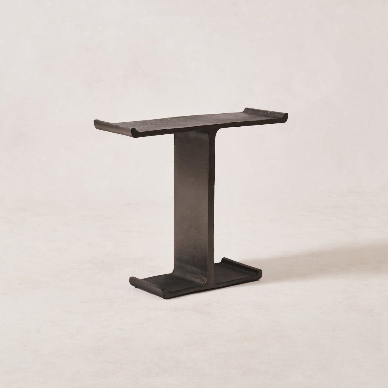 https://cdn.shopify.com/s/files/1/0593/2217/1565/files/slender-side-table-cocktail-table-slender_copy.jpg?v=1746807174