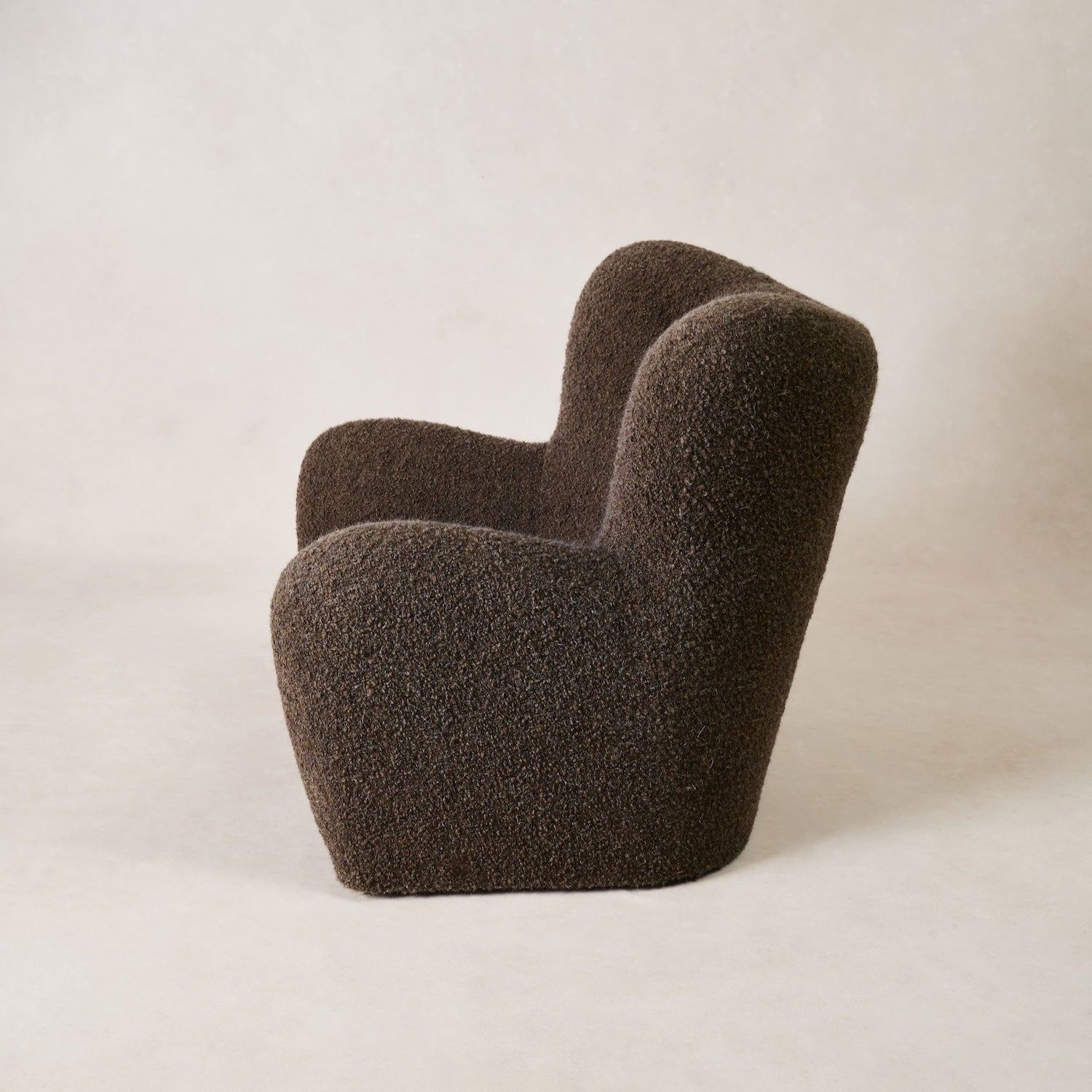 https://cdn.shopify.com/s/files/1/0593/2217/1565/files/teddy-lounge-chair-mocha-boucle.jpg?v=1756838112