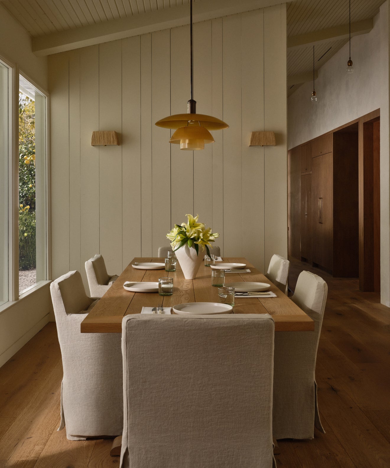 https://cdn.shopify.com/s/files/1/0565/1234/8333/files/trestle-dining-table-oak_1.jpg?v=1748979229