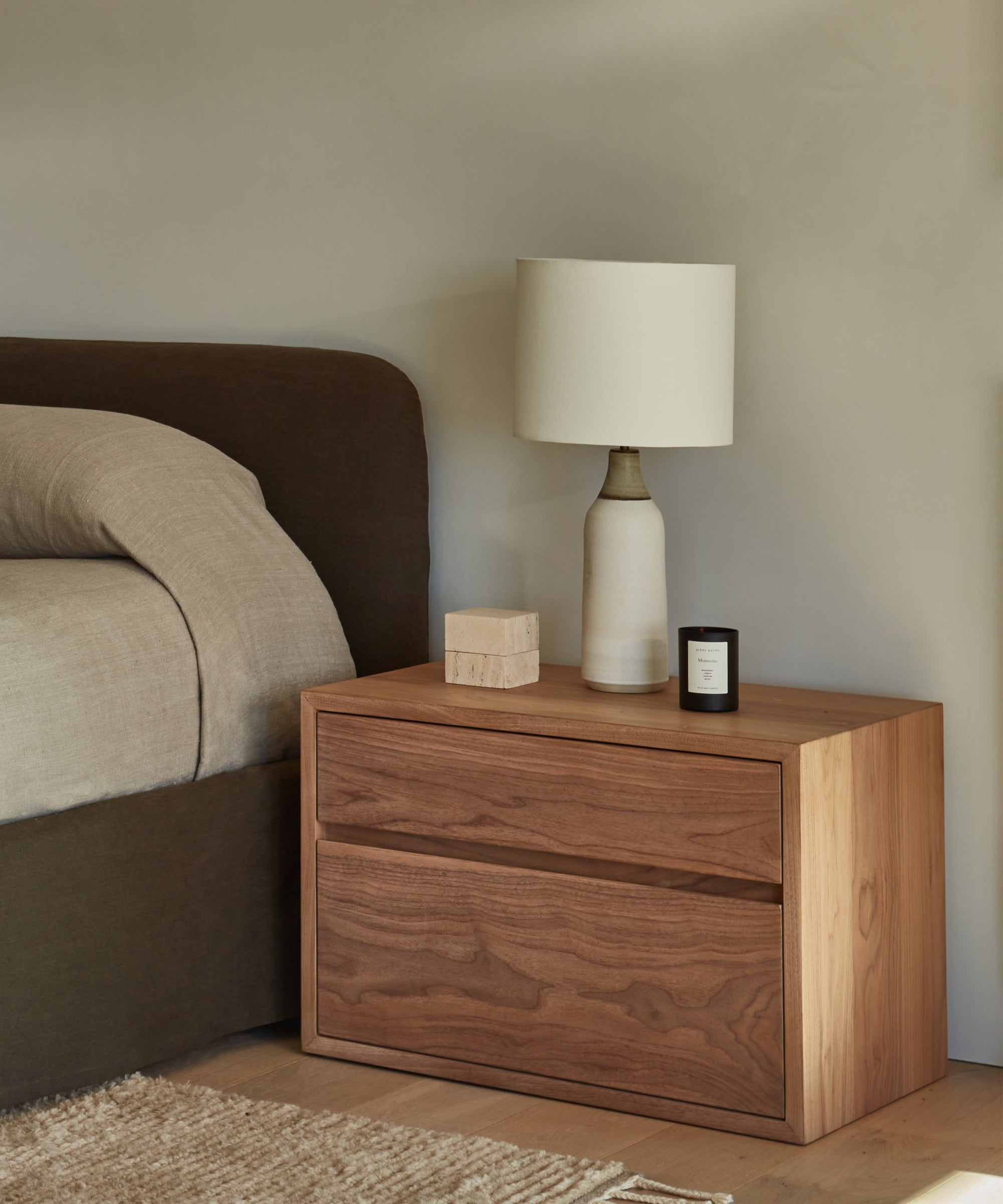 https://cdn.shopify.com/s/files/1/0565/1234/8333/files/wood-palms-nightstand-walnut2.jpg?v=1682376354