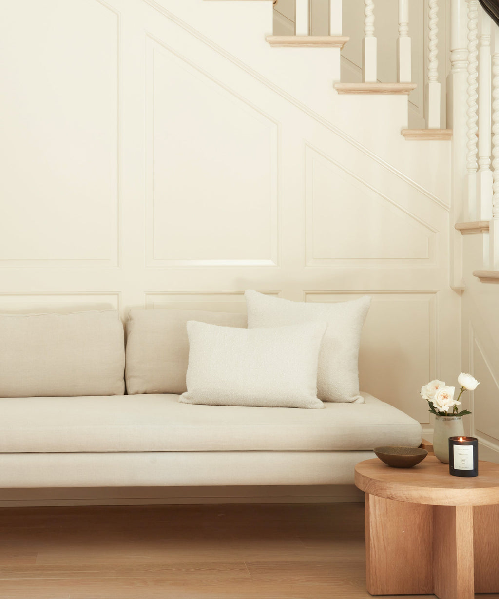 https://cdn.shopify.com/s/files/1/0565/1234/8333/products/ynez-daybed-oak-3.jpg?v=1681749054